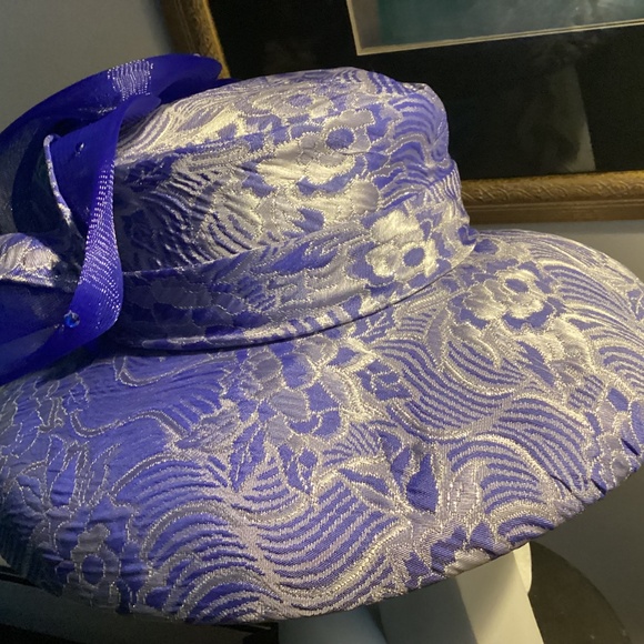 Woman’s wool hat BLUE N SILVER GLITTER a LARGE. MUST SEE USA MADE - Picture 3 of 8